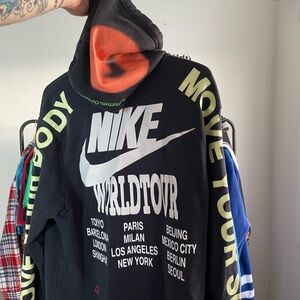 Nike Men's Black hoodie